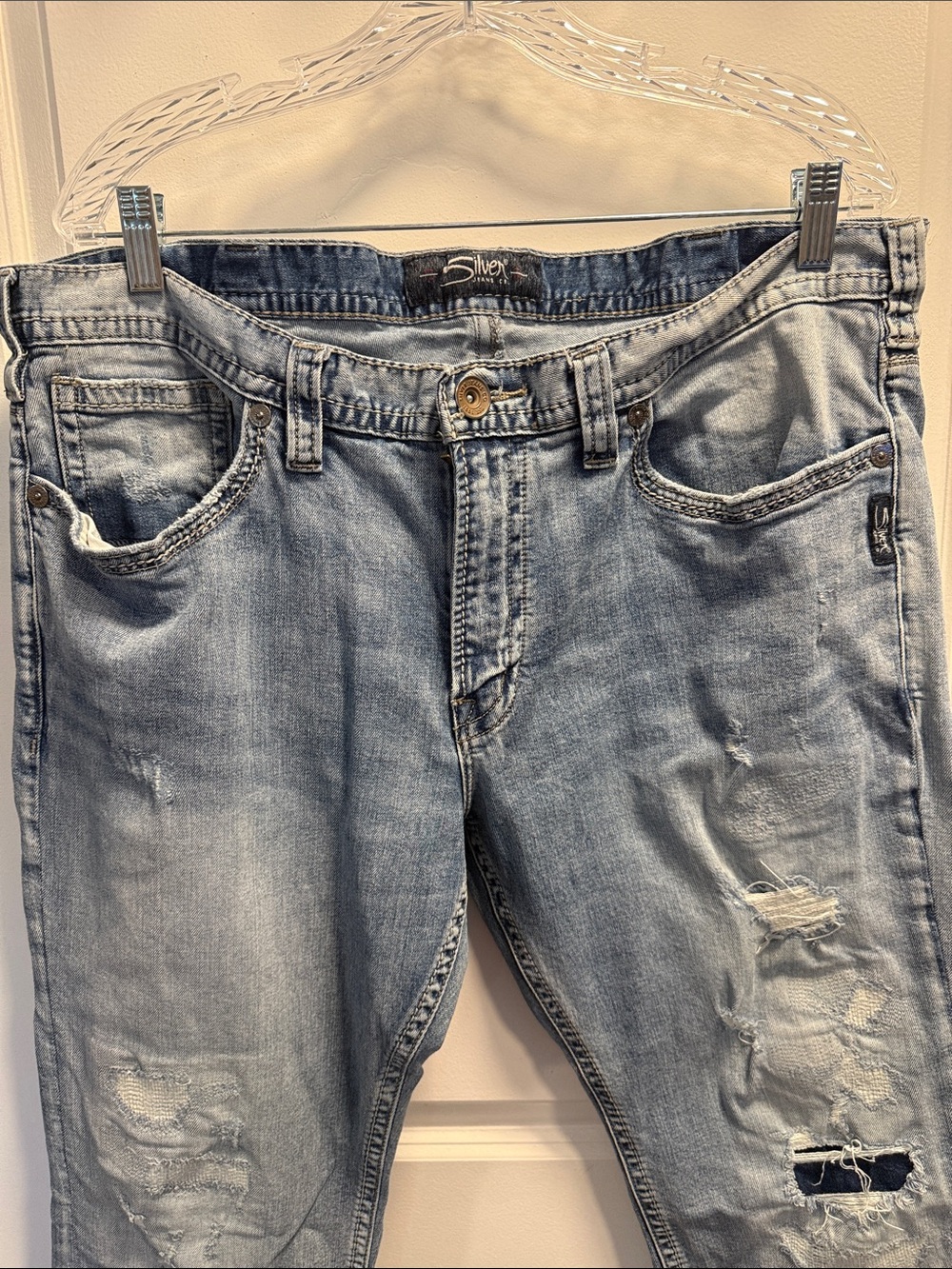 Silver Jeans Men’s Light Blue Relaxed Fit Distressed Jeans